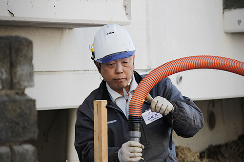 県営団地の配管工事が完了しました。